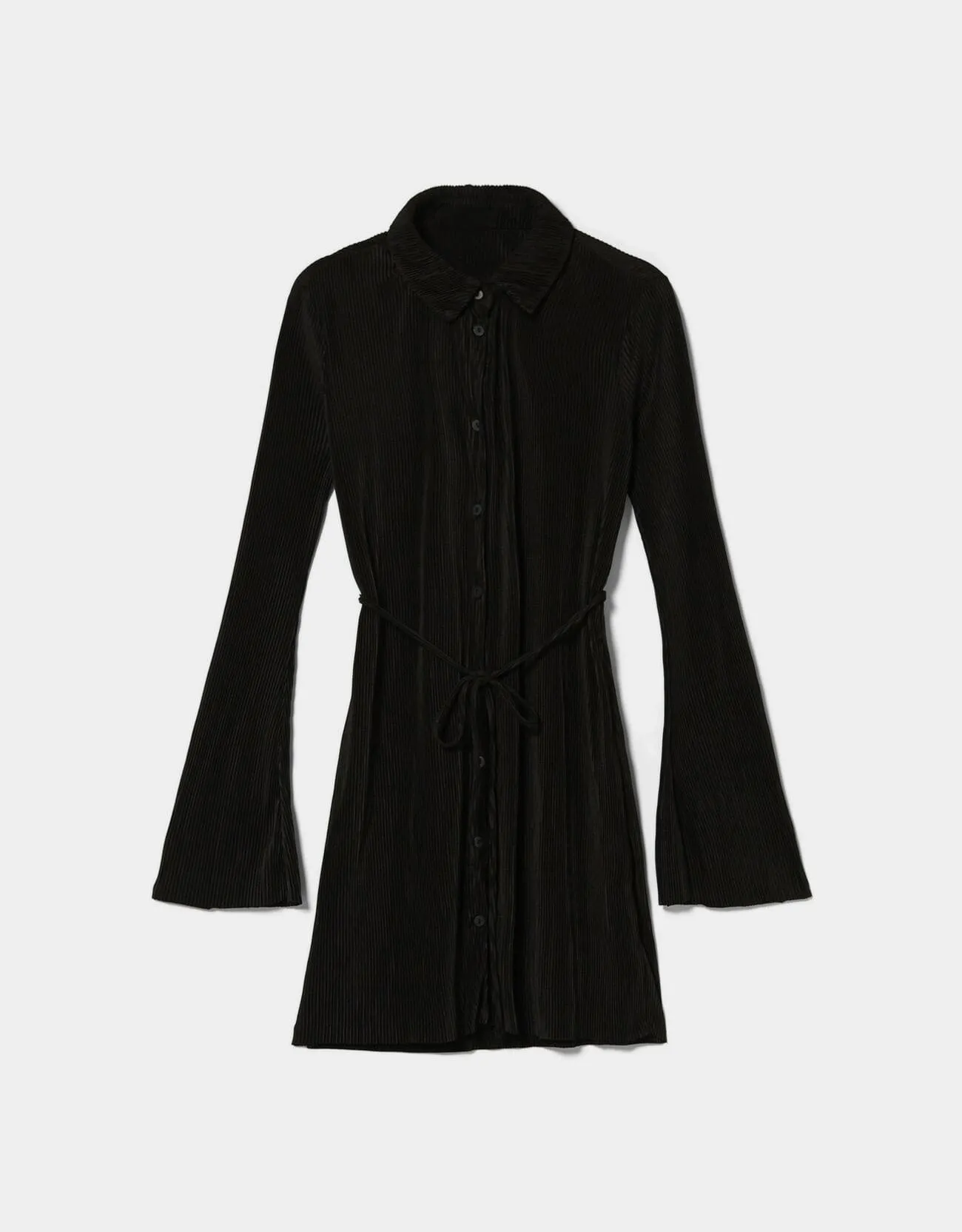 Plissiertes Minikleid mit langen Ärmeln und Gürtel